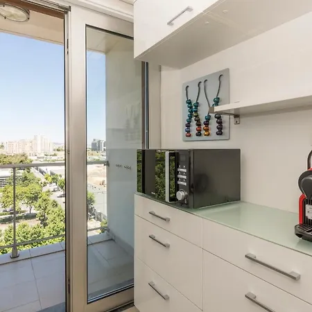 Metrocity One Bedroom - A/c & Swimming Pool * Lisbon